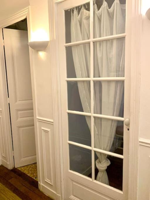 Full house Canal Saint-Martin Apartment in Paris