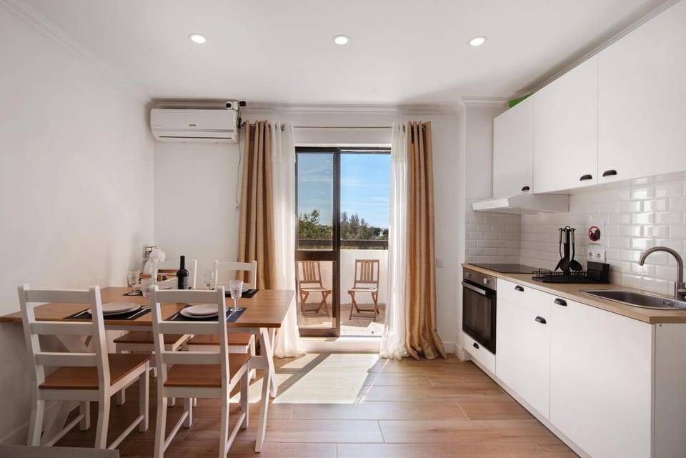 Property building, Kitchen or kitchenette, Living room