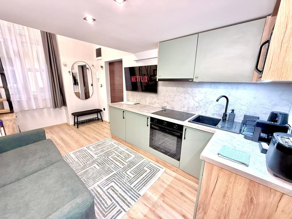 Kitchen or kitchenette, Living room, Seating area, Dining area, minibar, stove