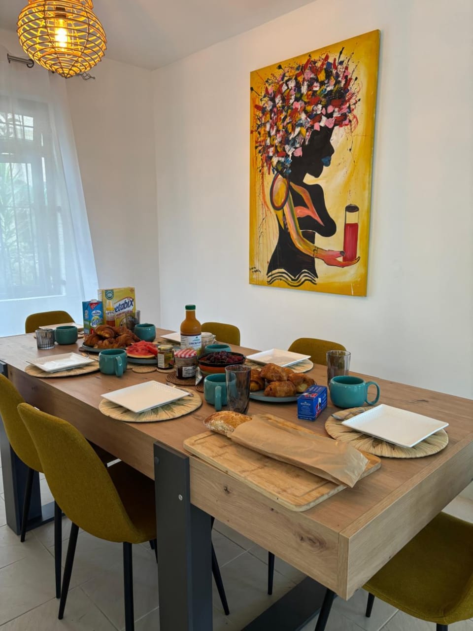Food and drinks, Decorative detail, Dining area, Food