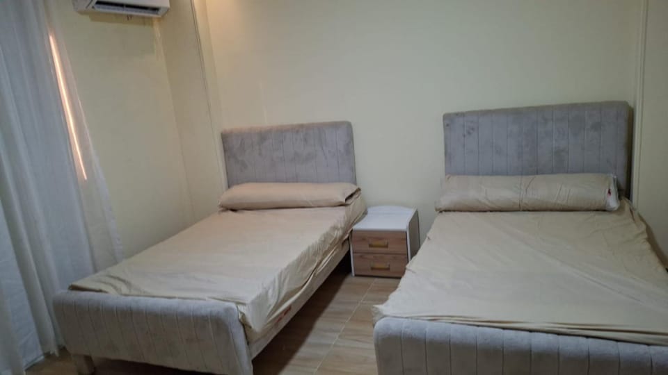 Bed, Photo of the whole room, Bedroom, air conditioner