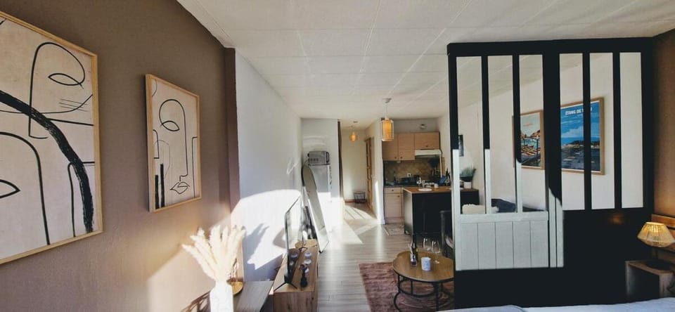 Le Port Cros 10, Superbe Studio en Bord de Mer, Jolie Vue, Parking privé, Climatisation Apartment in Occitanie