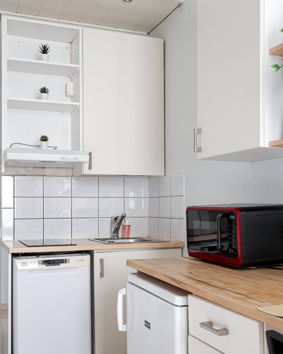 Kitchen or kitchenette, stove