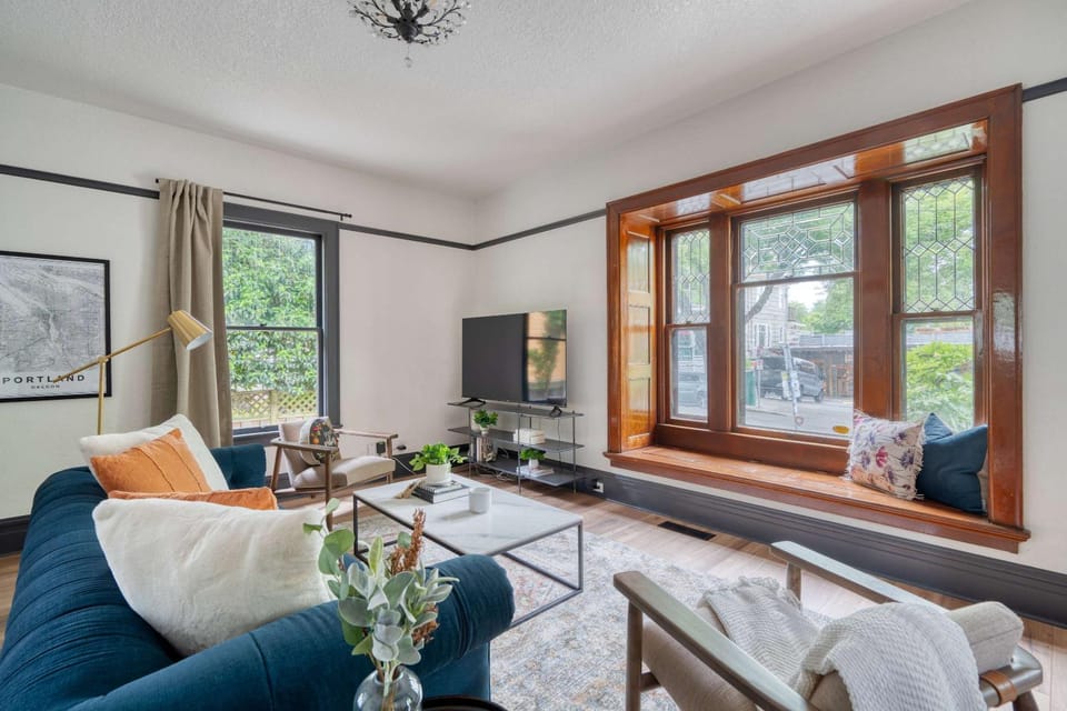 Stay Portland - Luxury Living on NW 23rd Ave, Walk Score 99 House in Portland
