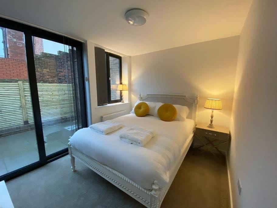 Ranmoor Serviced Apartments at Wilkinson Lane- The Burlington Suite Apartment in Sheffield