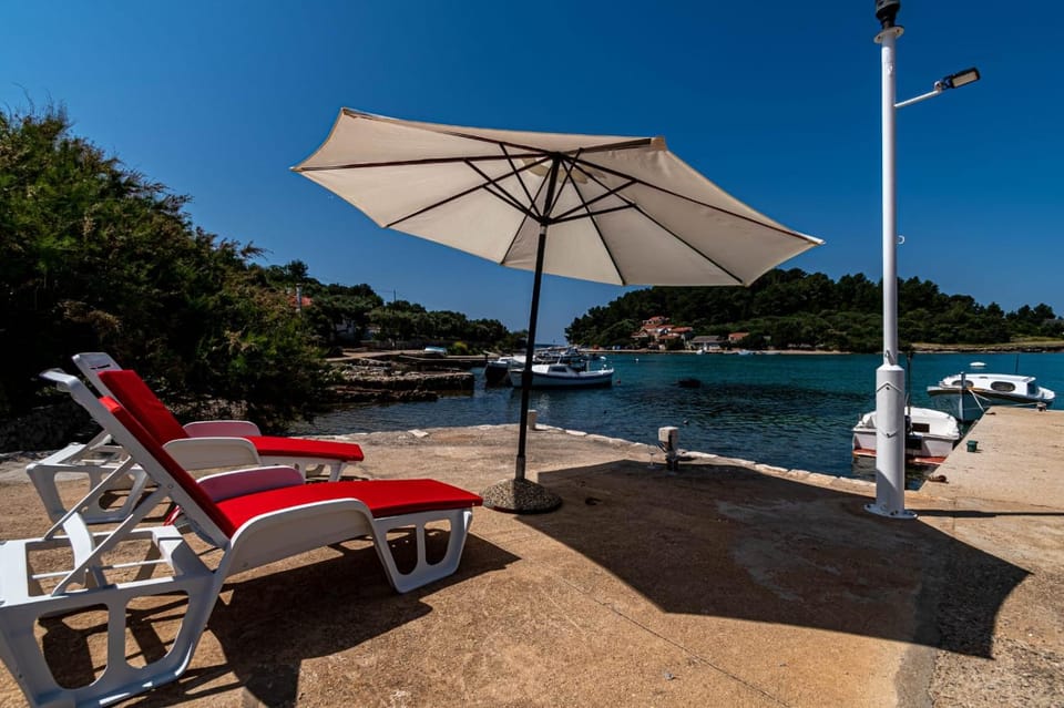 Property building, Sea view, sunbed