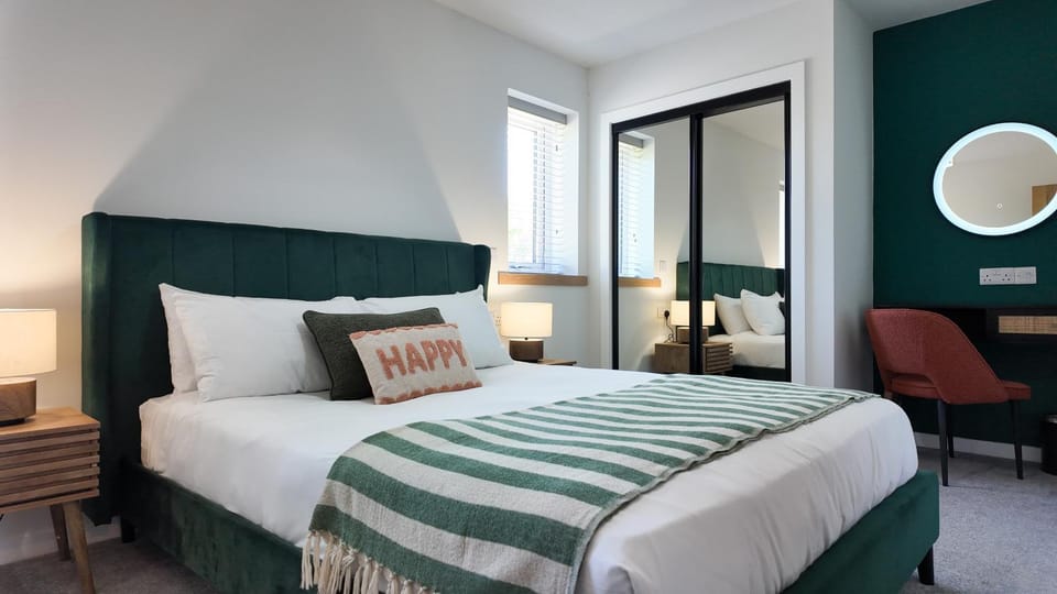 Fir Tree Lodge - Luxurious Lodge with Hot Tub on the NC500 - Thrumster Lodges Villa in Scotland