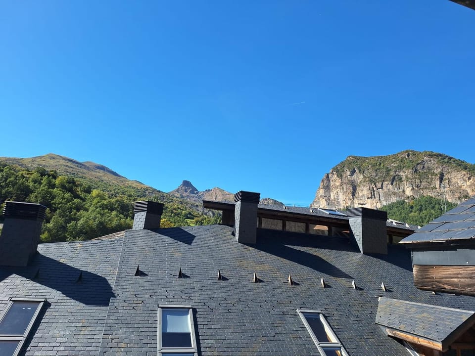 Property building, Day, Natural landscape, Mountain view