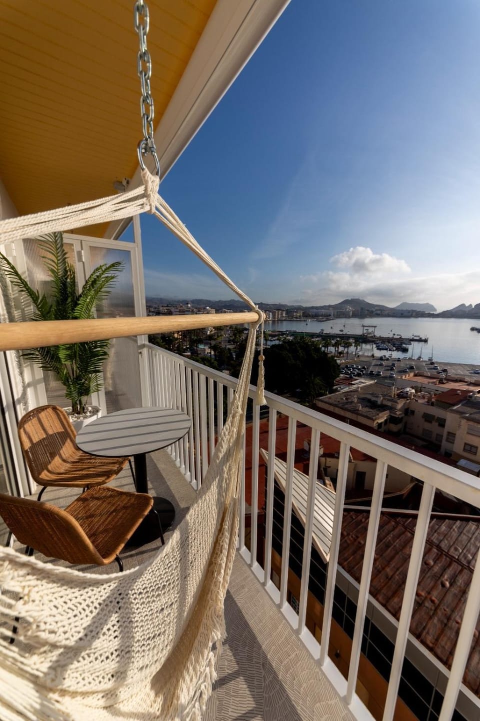 View (from property/room), Balcony/Terrace, Landmark view, Sea view
