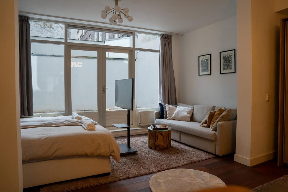 Skinny Bridge Boutique Stay Bed and Breakfast in Amsterdam