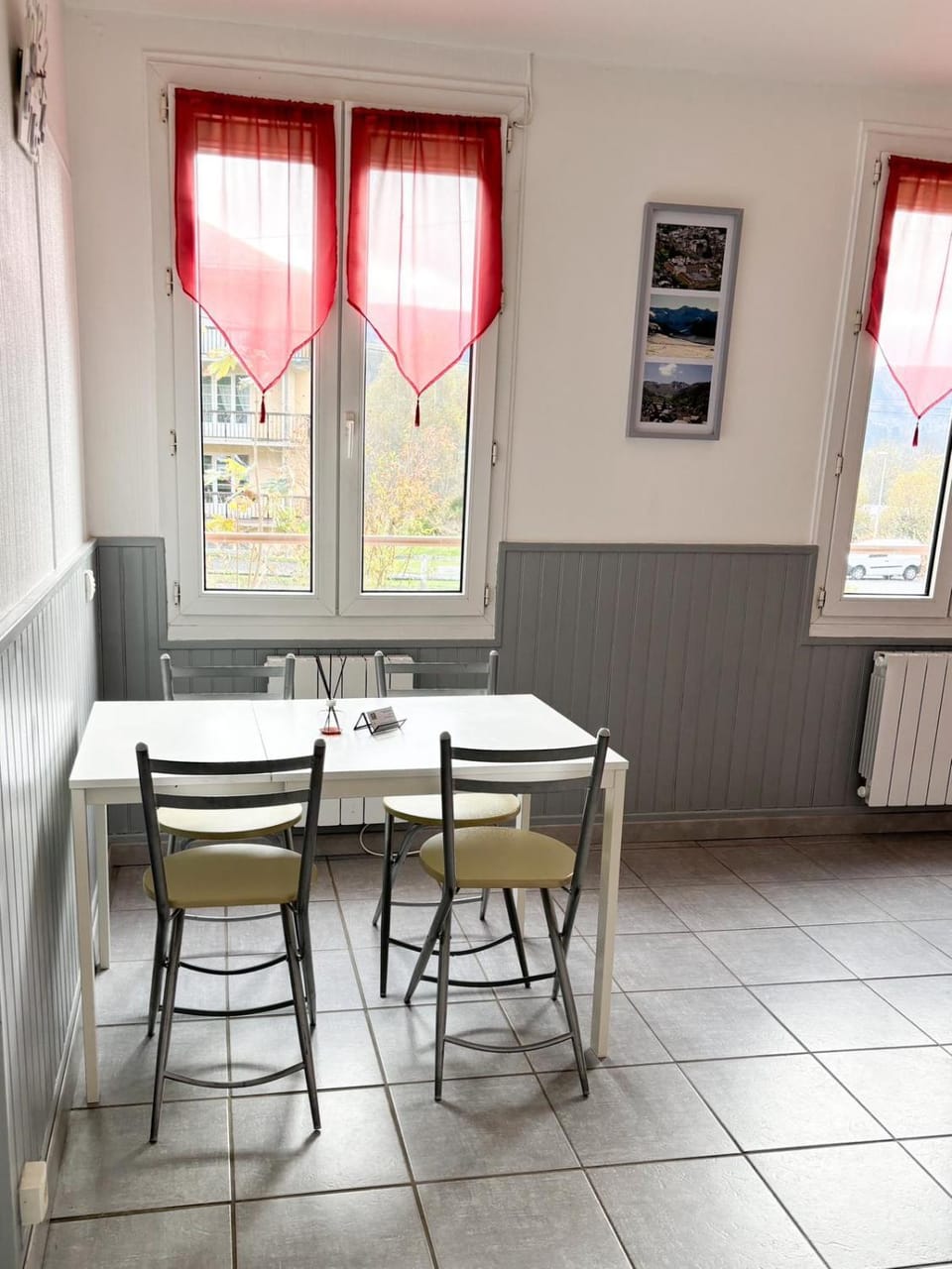 Living room, Dining area