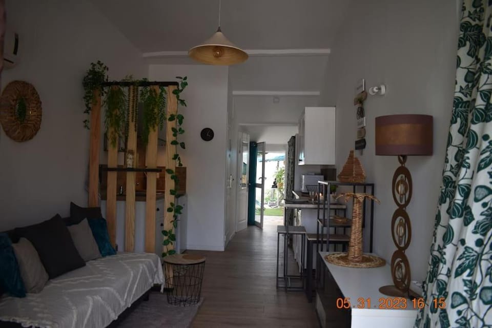 confortable studio à Marignane Apartment in Marignane