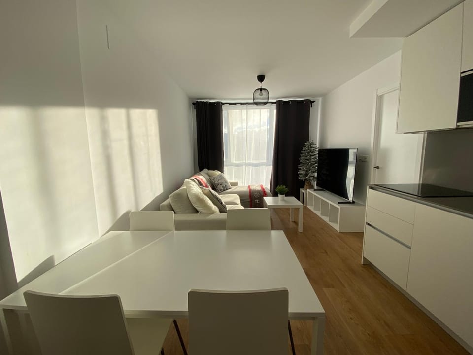 Communal lounge/ TV room, TV and multimedia, Living room