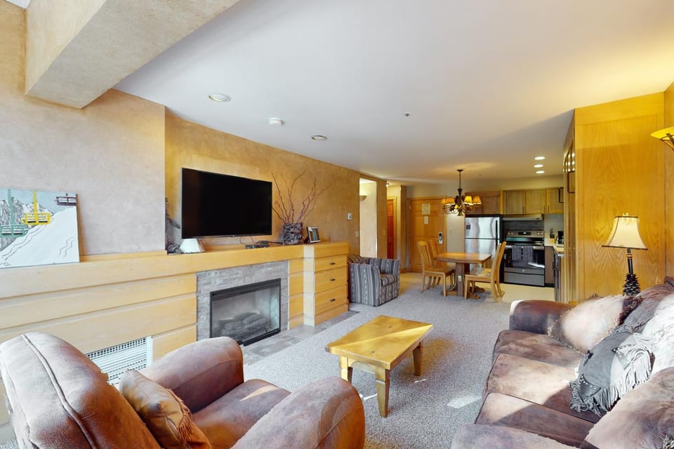 Shoshone 1922 Apartment in Big Sky