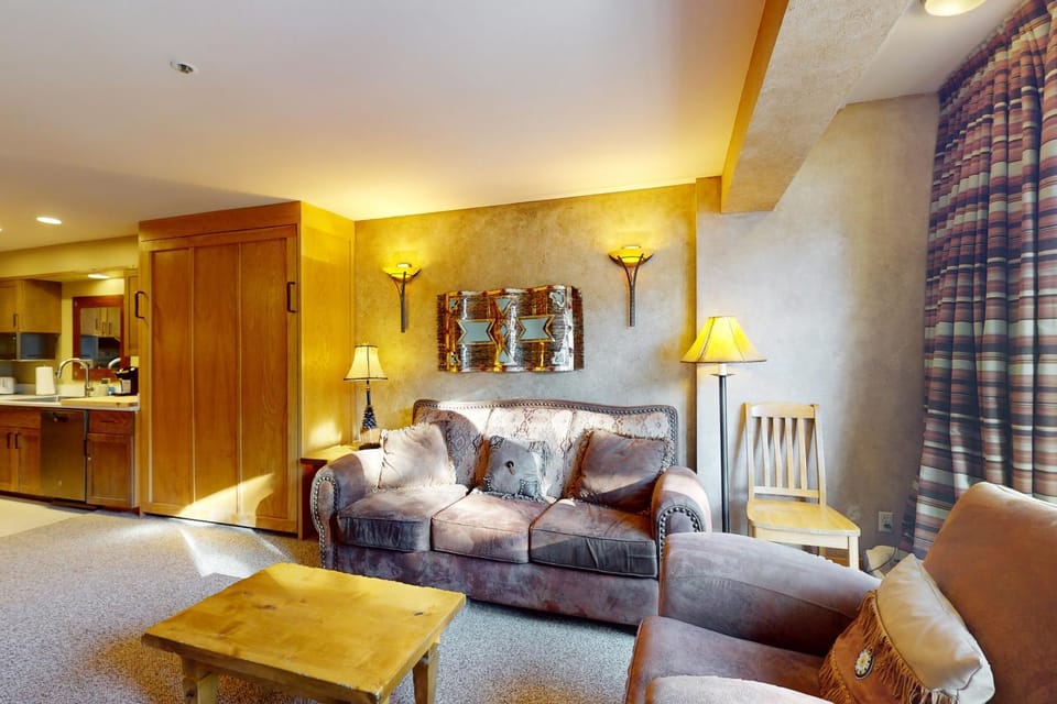 Shoshone 1922 Apartment in Big Sky
