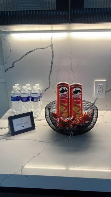Food and drinks, Food