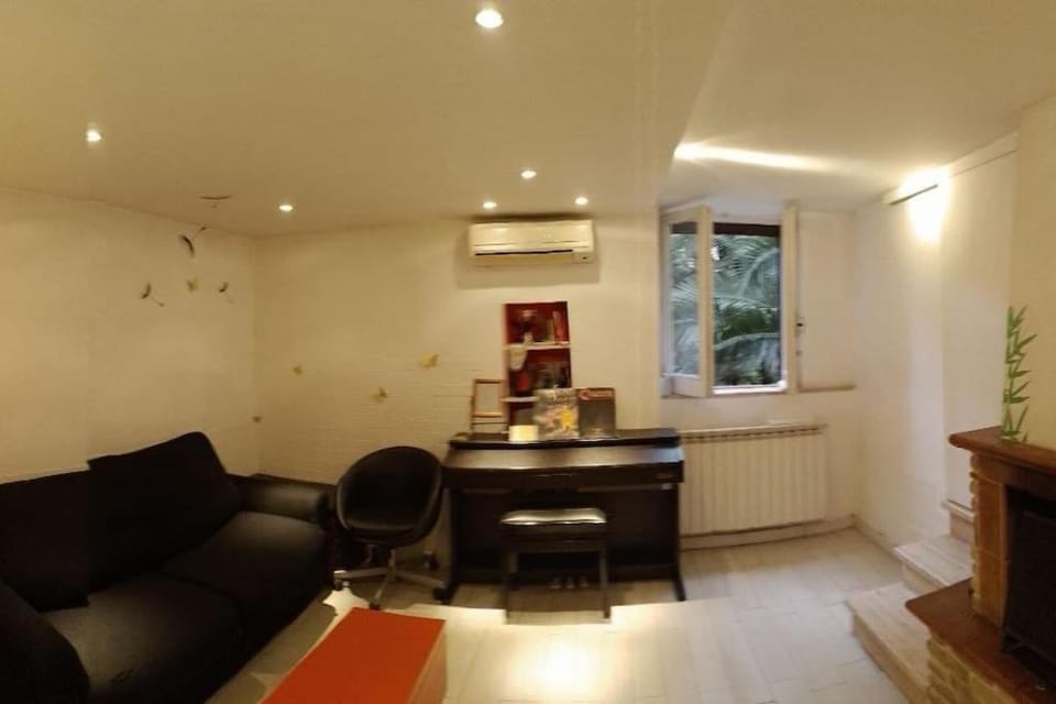 Little Villa Well connected Apartment in Rome