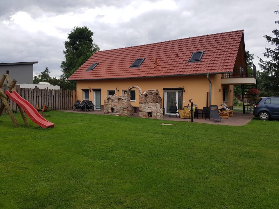 BBQ facilities, Garden