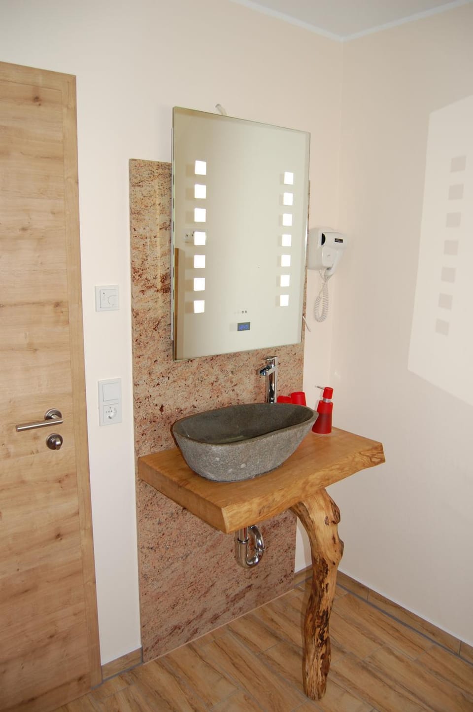 Bathroom, Decorative detail