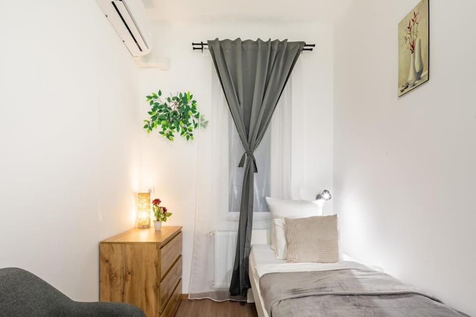 Simple Central Stay Apartment in Budapest