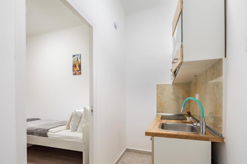 Simple Central Stay Apartment in Budapest
