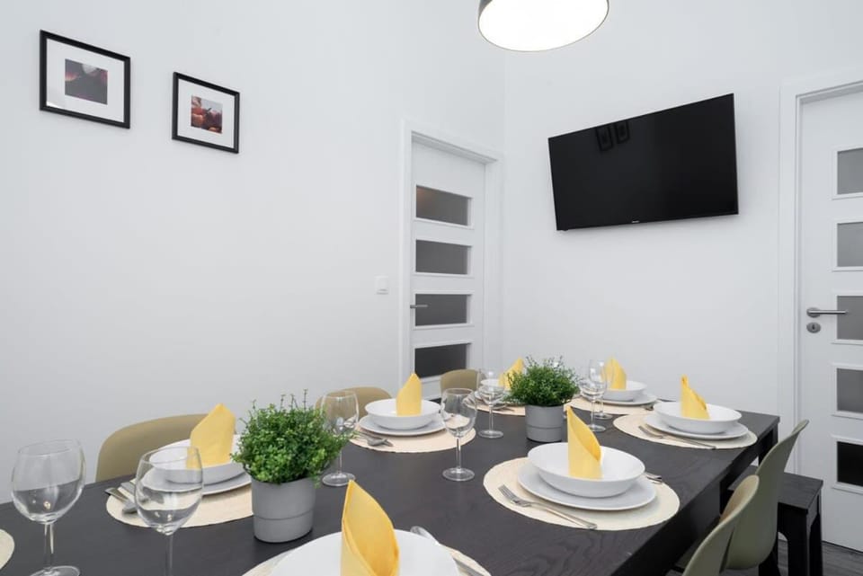 Huge aparment in the city center with Air Conditioning Apartment in Budapest