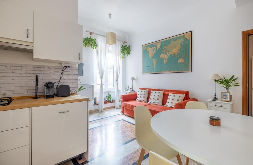 Kitchen or kitchenette, Living room, Dining area, air conditioner