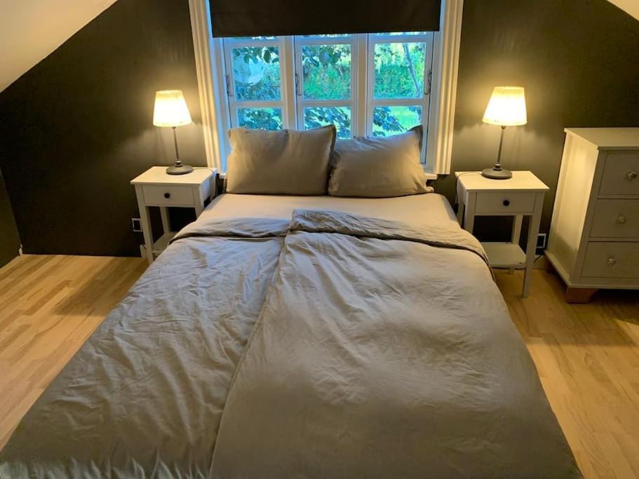 Modern 2 bedroom cottage close to airport and town - sleeps 8 House in Zealand
