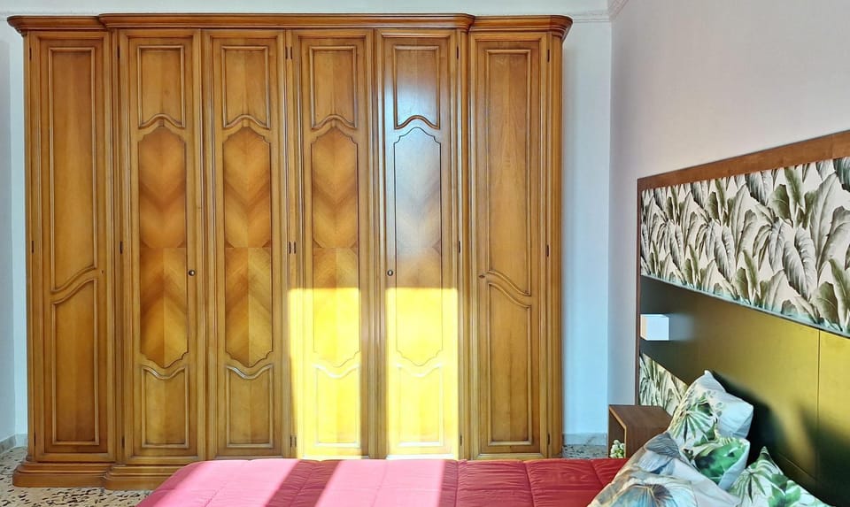 Bed, Photo of the whole room, Bedroom, wardrobe