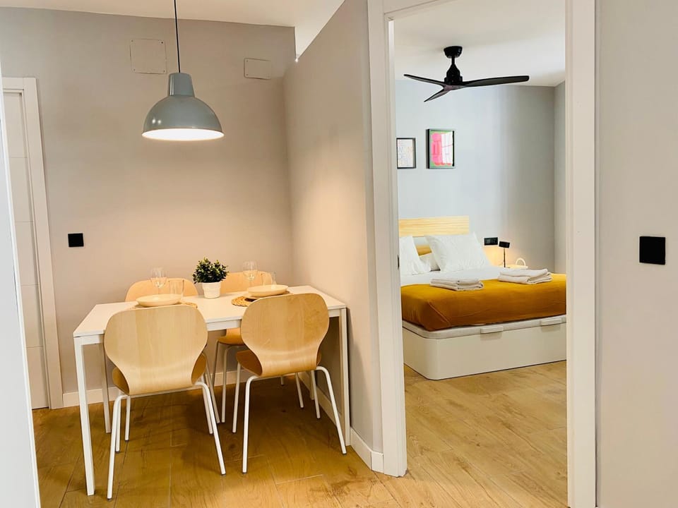 Dining area, Bedroom