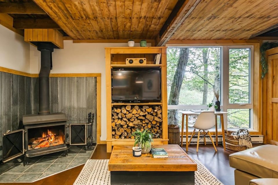 Le 14 Chalets Howard - Spa-Shower-Hammock-Bromont Chalet in Lac-Brome