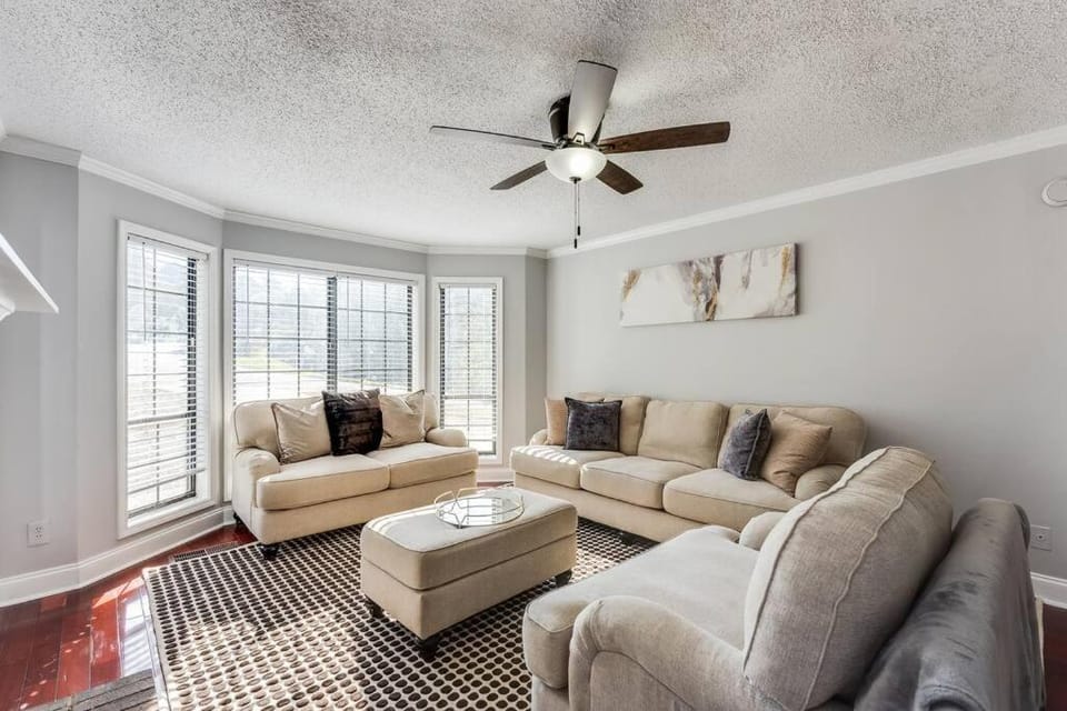 Unwind & Relax at Legacy Estates House in Stone Mountain