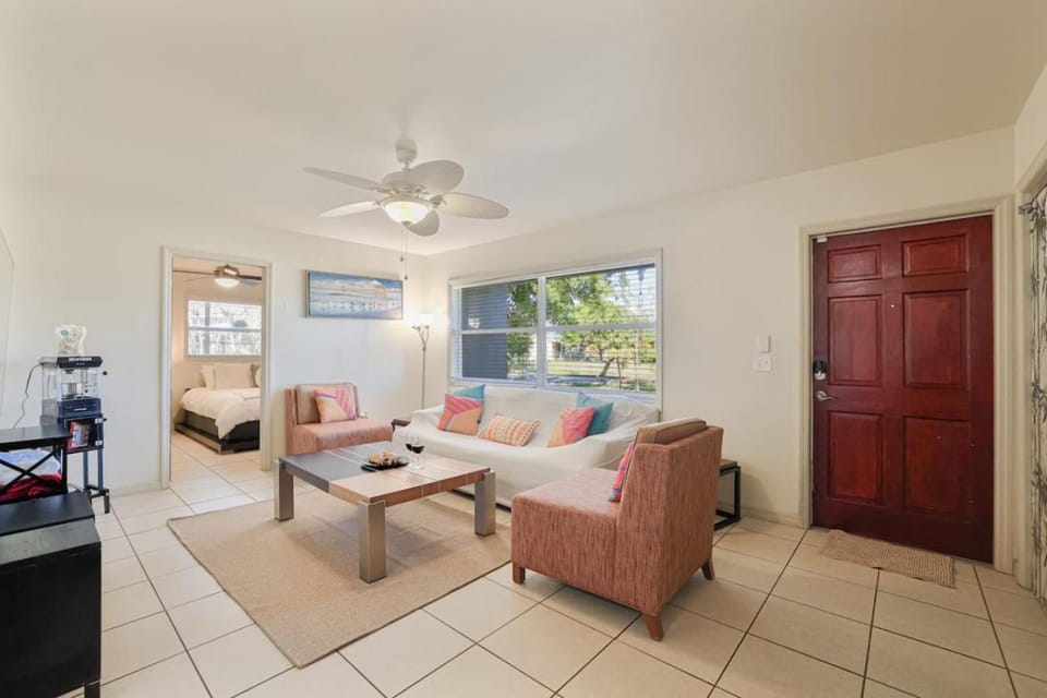 Naples Family Oasis |Beaches |Games |BBQ House in Naples