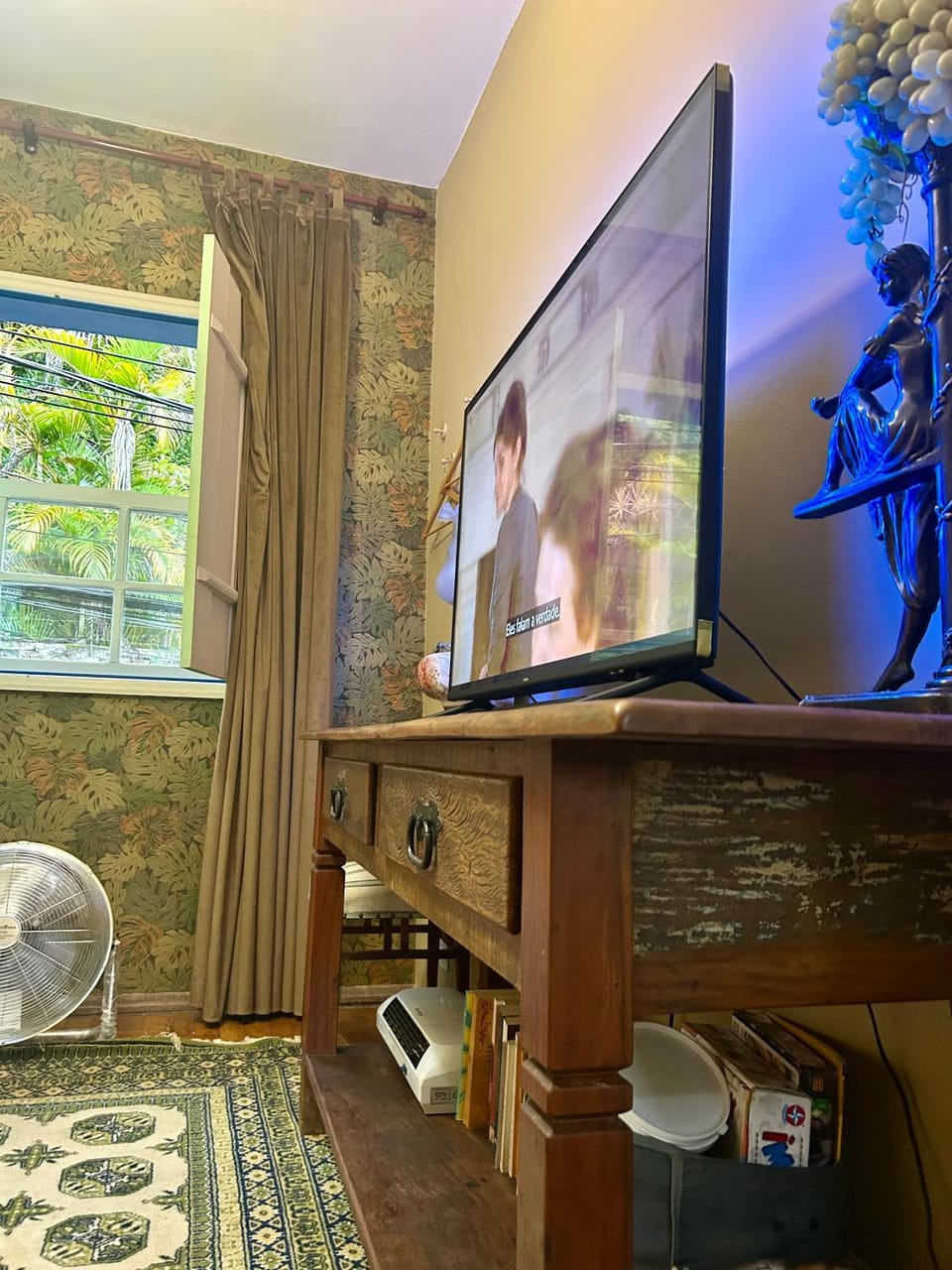 Communal lounge/ TV room, TV and multimedia, Evening entertainment