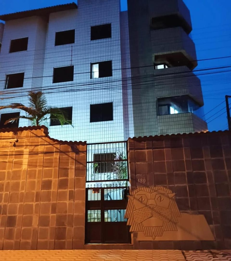 Property building, Facade/entrance, Night