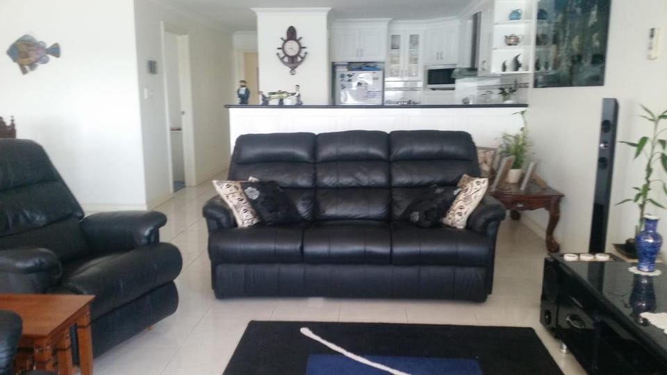 Ambience Apartments Penthouse Apartment in Coffin Bay