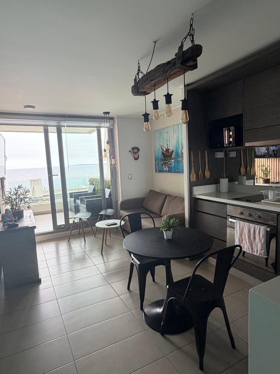 Kitchen or kitchenette, Living room, Seating area