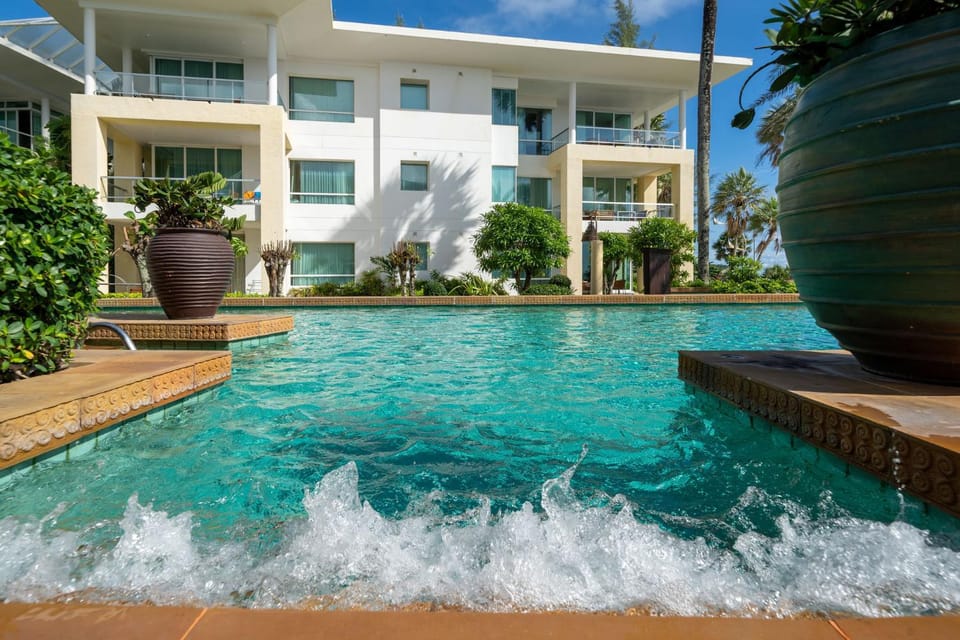 Property building, Day, Garden, Garden view, Pool view, Swimming pool, Swimming pool