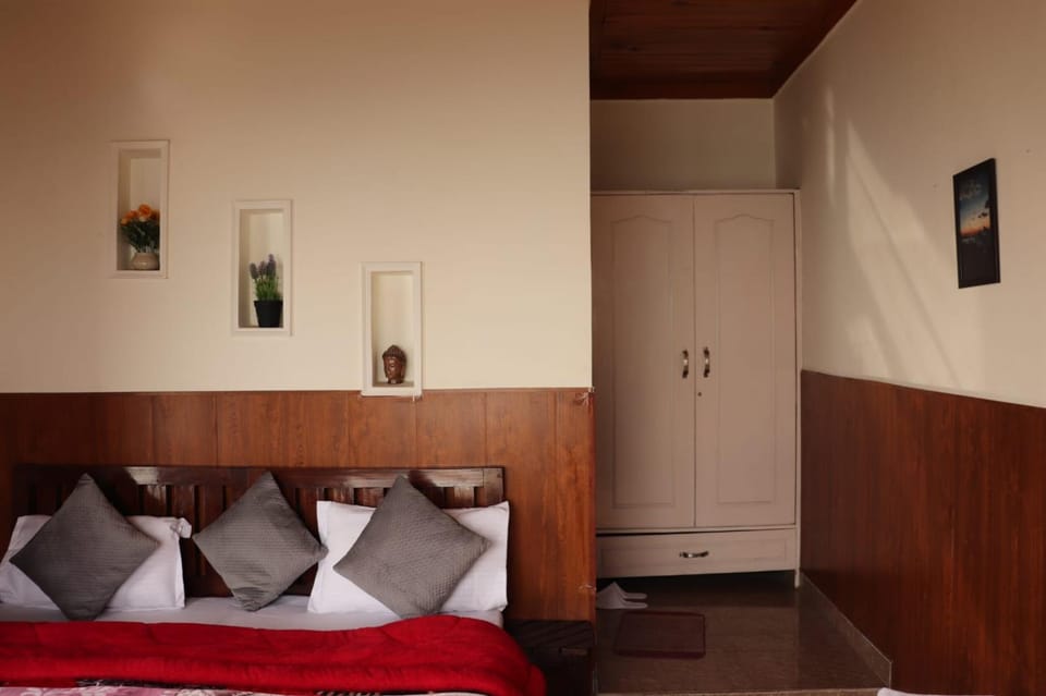 Bed, Photo of the whole room, Bedroom, wardrobe
