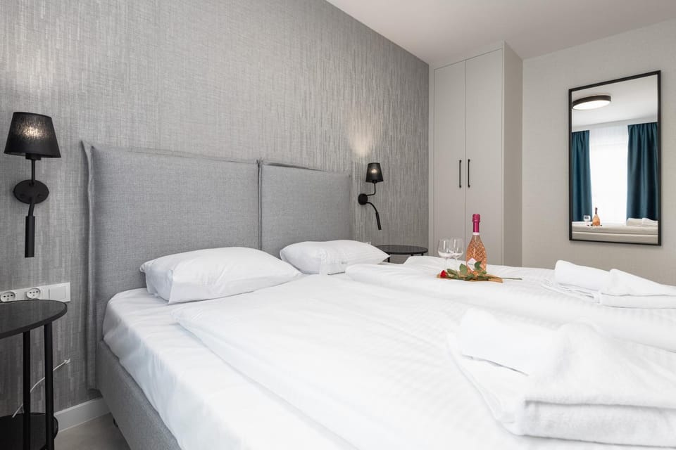 Bed, Bedroom, towels, wardrobe