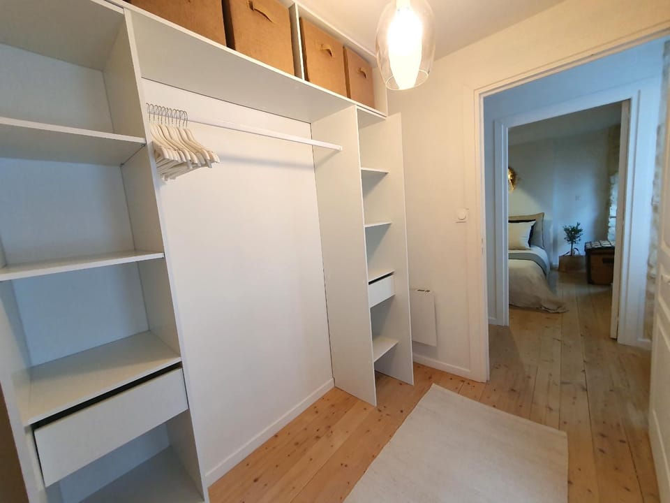 wardrobe