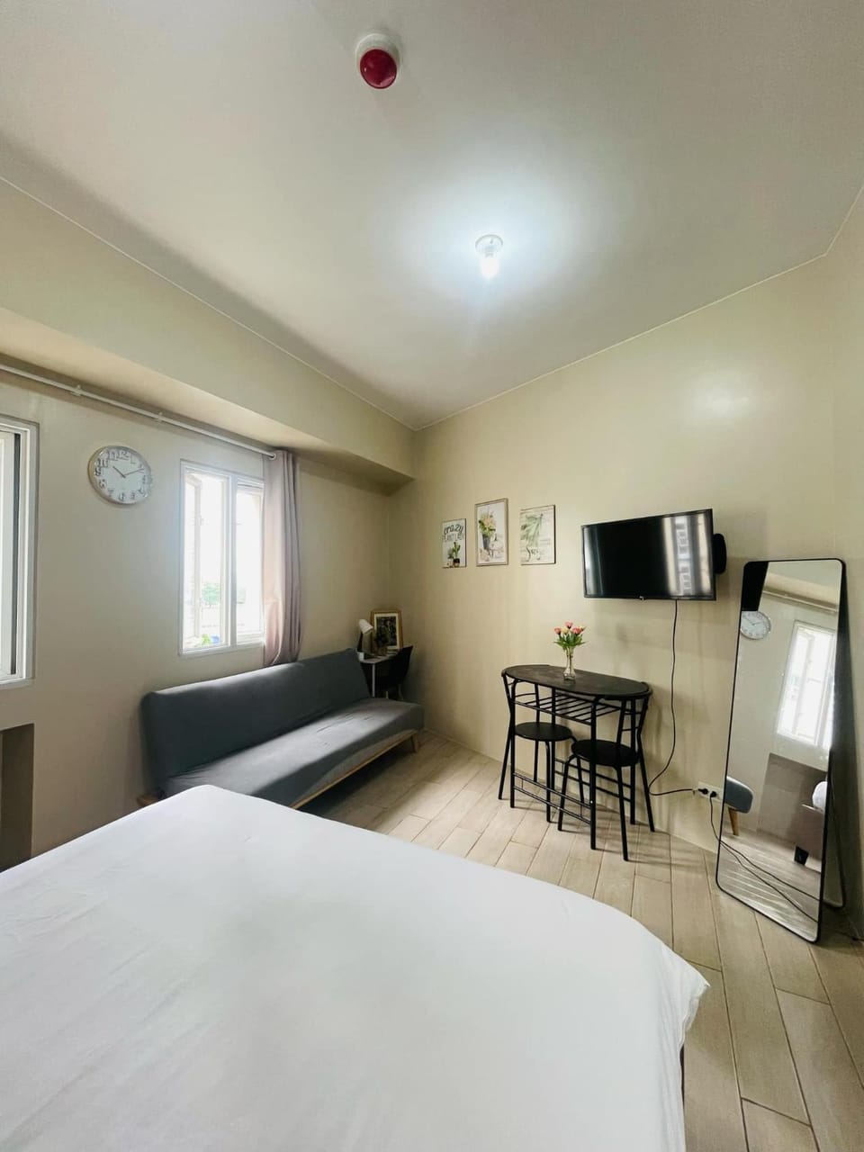 Jennie's 5m Suite Bed and Breakfast in Pasay