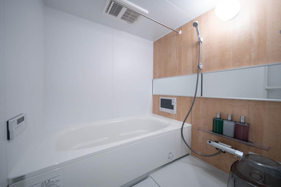 Bathroom, Bath