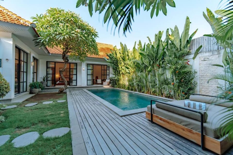 Prama Villa 2 Modern Tropical Villa with Pool Villa in North Kuta