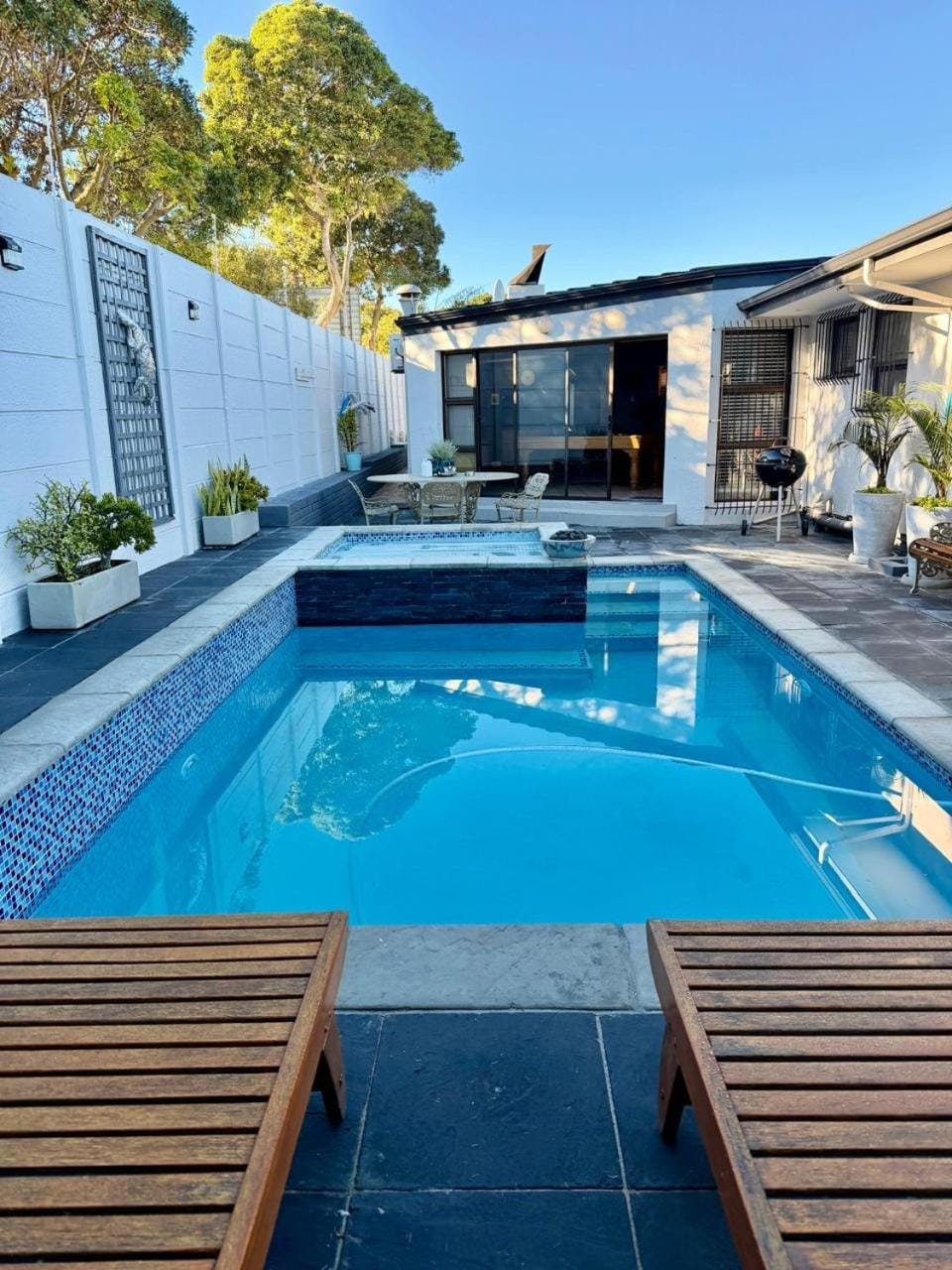 Bonita Vista Plattekloof House in Cape Town