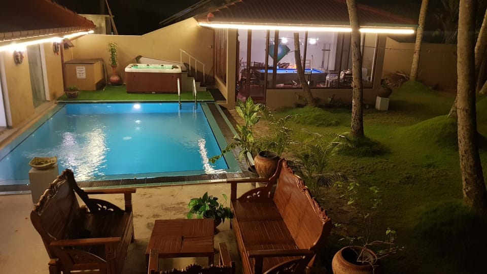 Night, Billiard, Hot Tub, Pool view