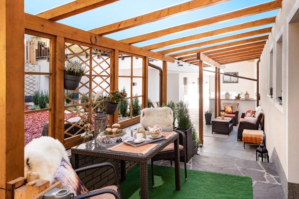 Property building, Balcony/Terrace