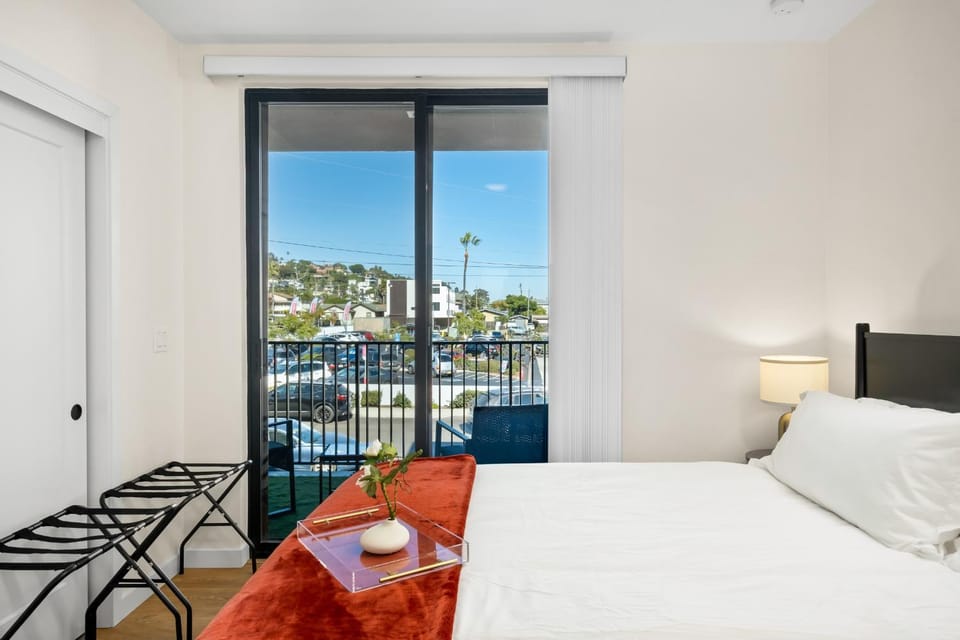 Bed, View (from property/room), Balcony/Terrace, Photo of the whole room, Bedroom, towels