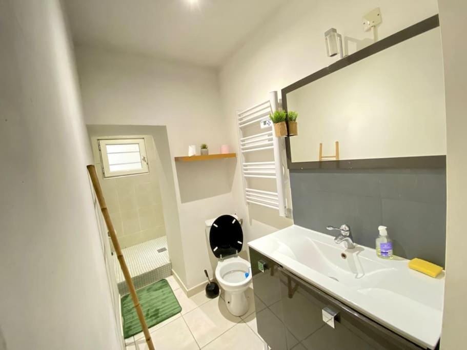 Charmant T1 au Cœur de Nimes Apartment in Nimes