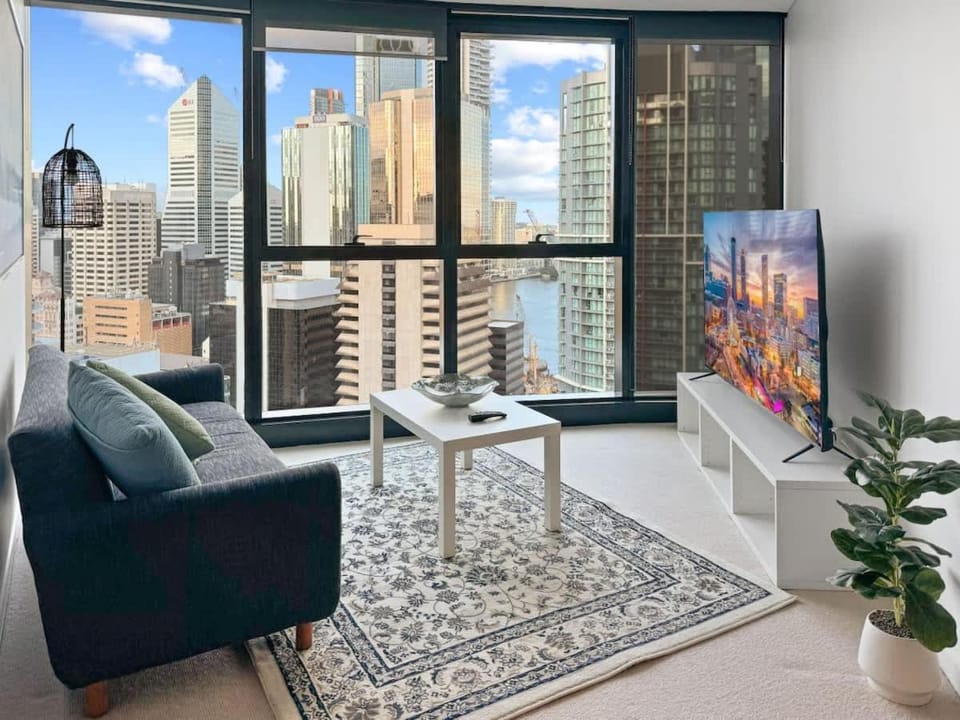 Luxury Stay in Brisbane Skytower by Stylish Stays Apartment in Kangaroo Point
